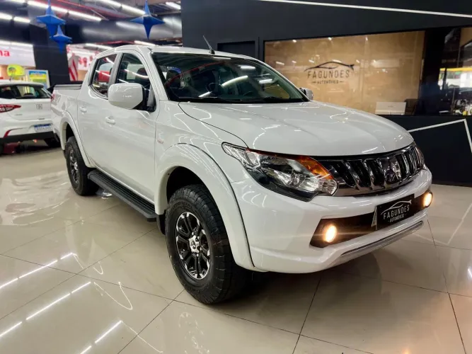 Mitsubishi L200 2024