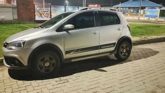 Volkswagen Crossfox 1.6 MI Total Flex 8V 5P 2011