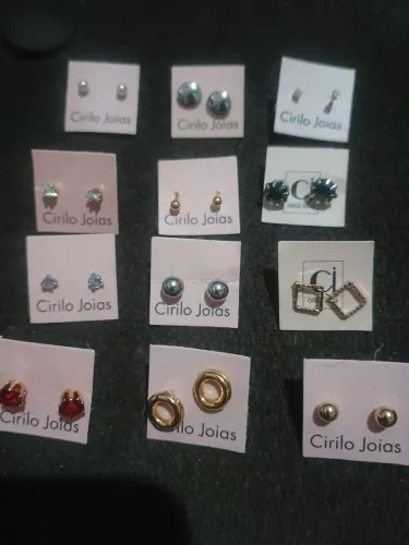 Brincos ( Pequeno ) Semijoias Cirilo Jóias