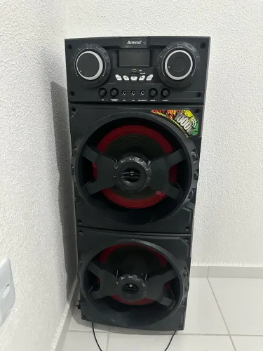 Caixa de som amplificada