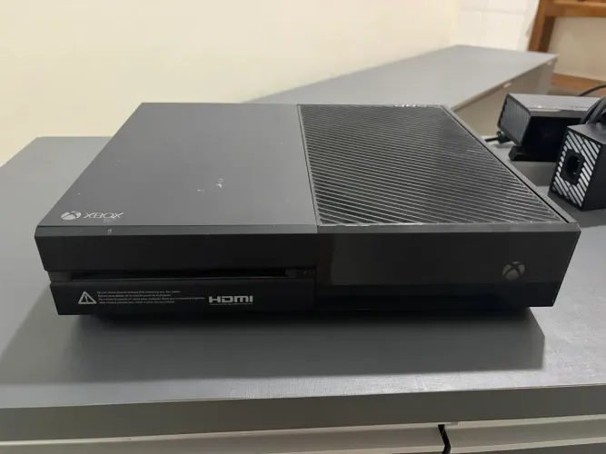 Xbox One (fat) + Kinect 