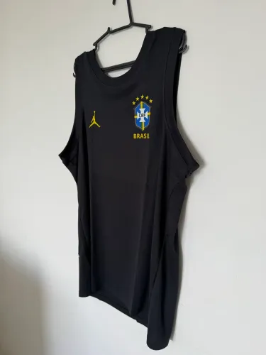 Regata Jordan preta edição copa do mundo