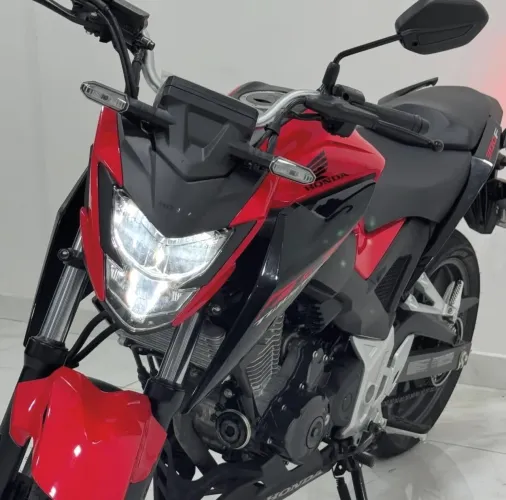 MOTO HONDA CB 300 TWISTER