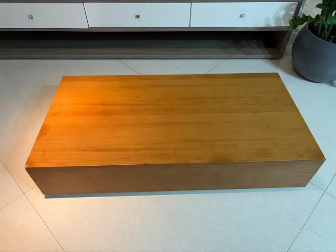Mesa de centro de madeira 