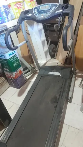 Esteira elétrica dobrável com defeito