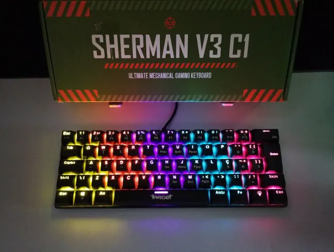 Teclado gamer TGT Sherman v3 switch vermelho novo