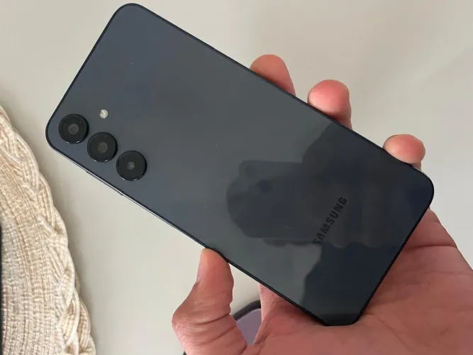 Samsung A16 novíssimo 1 mes de uso 5g 128g