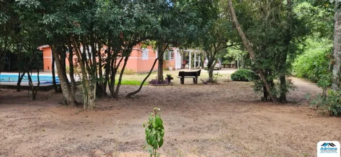 Sítio à venda em Águas Claras, Viamão/RS 1.800 m² com piscina