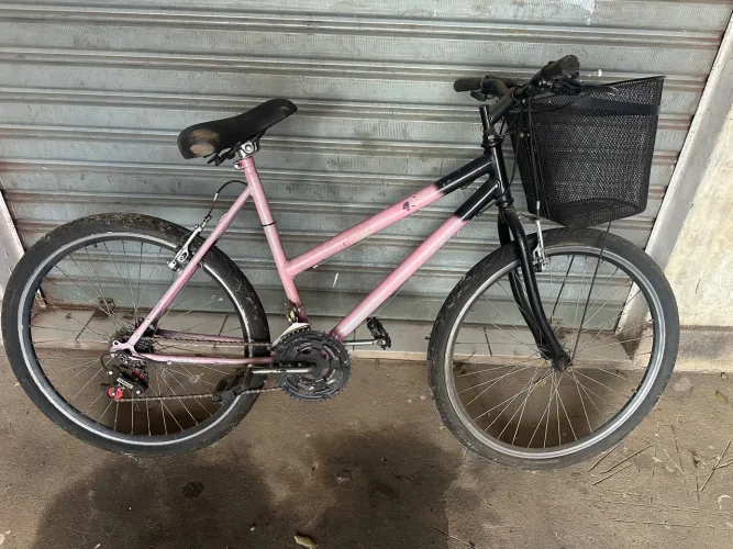 Vende-se bicicleta com marcha
