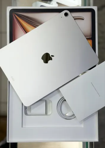 Ipad air m4 11 polegadas 128gb apenas 23 dias de ativação, apenas 8 ciclos LOJA FÍSICA