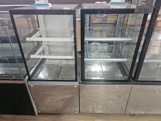 Estufa seca e aquecida para bolos e salgados Refrimate new Titan 