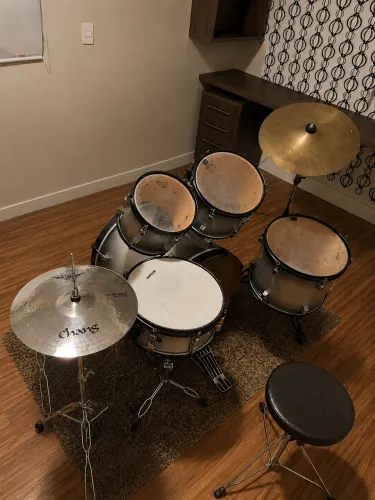 Bateria acústica RMV 