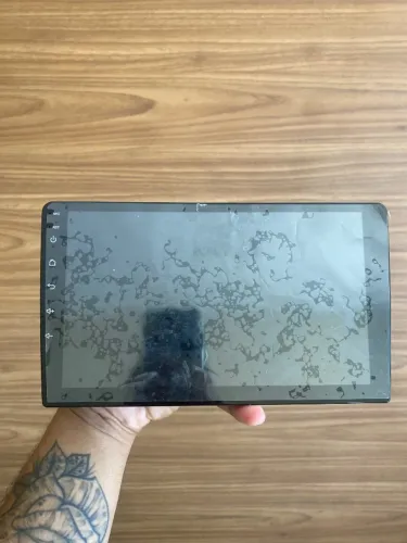 Central Multimídia c/ CarPlay Android 9?