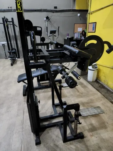 Maquina de Gluteo em pé Buick