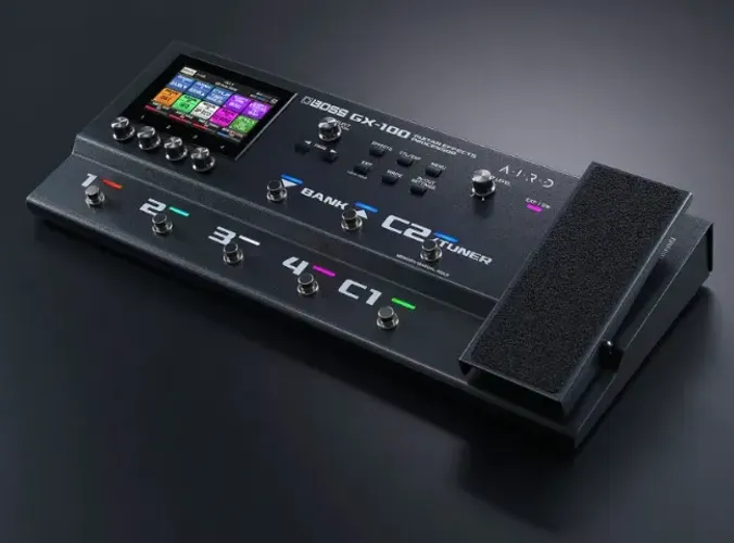  Pedaleira multiefeitos BOSS GX-100 para guitarra e baixo 