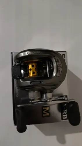Carretilha Shimano metanium XT (direita)