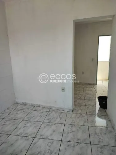 Kitnet à venda, 1 quarto, 1 vaga, Vila Barão - Sorocaba/SP