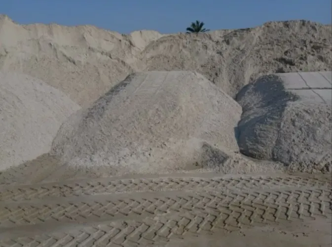 Areia Lavada ( R$: 80,00 o Metro = A partir de 5 METROS )
