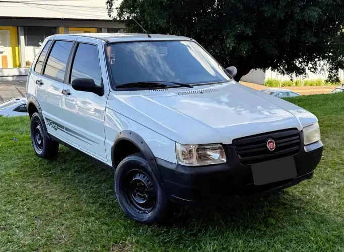 Fiat Uno Mille Celeb. WAY Econ. 1.0 F.flex 4P 2013