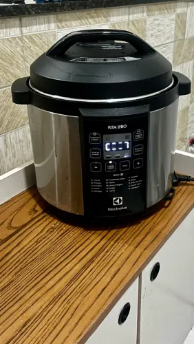 Panela de Pressão Elétrica Electrolux Rita Lobo - Estado de Novo