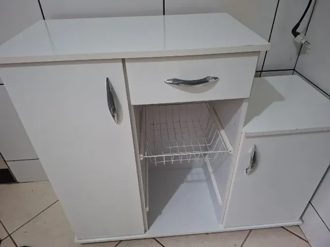 Bancada de Cozinha de Madeira com fruteira