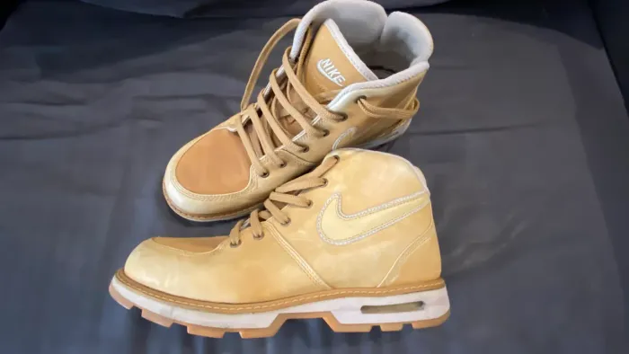 Botina importada de amarrar Nike