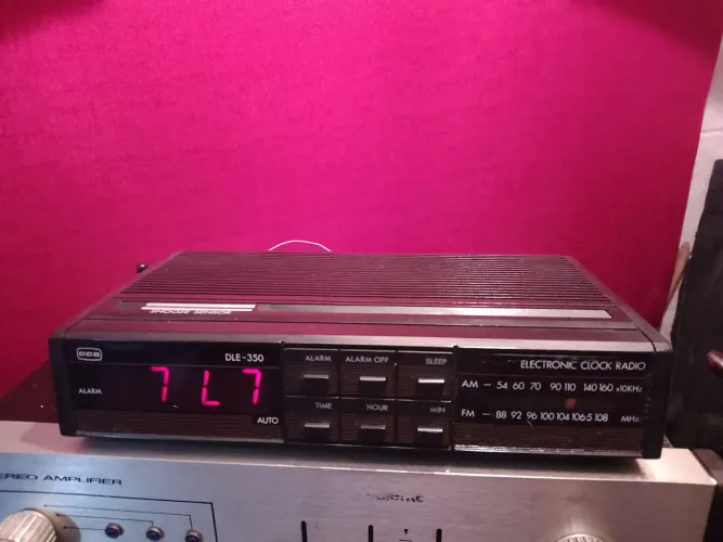 Rádio relógio DLE 350 Retrô