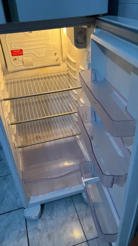 Geladeira semi nova