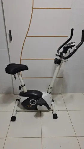 BICICLETA ERGOMÉTRICA WCT FITNESS