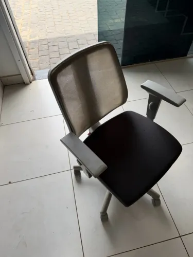 Cadeira ergonômica ótimo estado