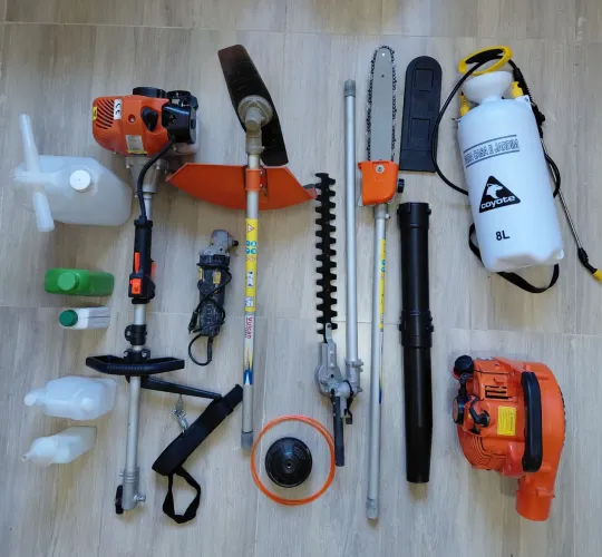 Vendo Roçadeira 3x1, soprador, pulverizador, esmirilhadeira.