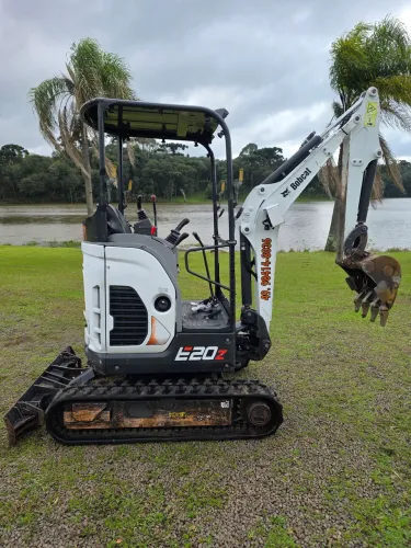 Mini escavadeira bobcat e20z