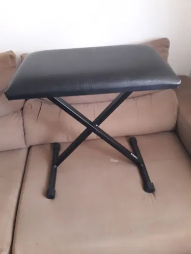 Banco para tocar teclado