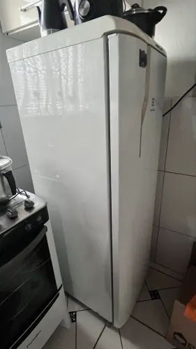 Geladeira Eletrolux (Funciona mas não está gelando)