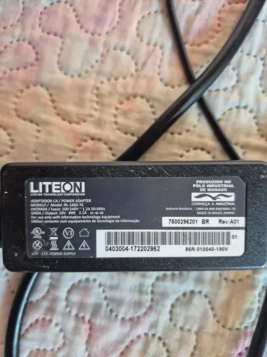Fonte Notebook LITEON Universal pino de 5.5 mm x 2.5 mm