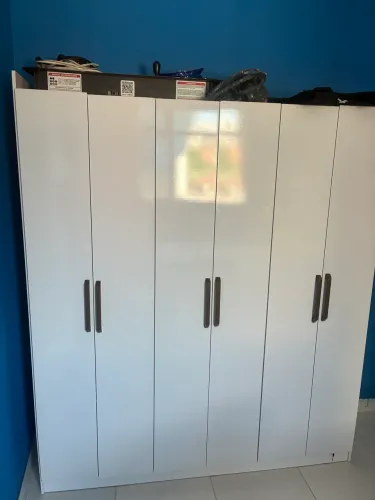 Guarda roupa 6 portas