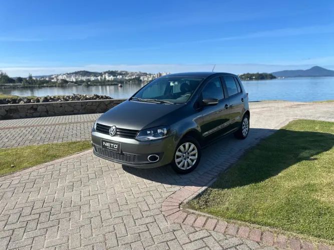 Volkswagen Fox 1.0 MI Total Flex 8V 5P 2014