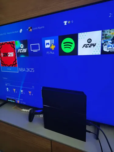 PS4 perfeito +fc 26 entre outros aceito cartão e trocas