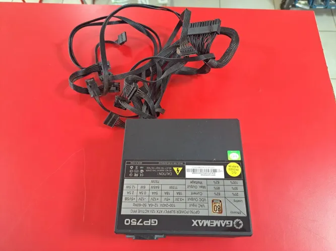 Fonte Alimentação 750w bronze<br>Fonte MSI MAG A650BN, 650W, 80 Plus Bronze, PFC Ativo, Black