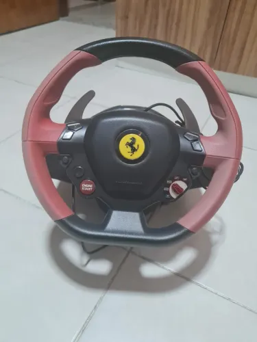 Volante Thrustmaster Ferrari 458 Spider.