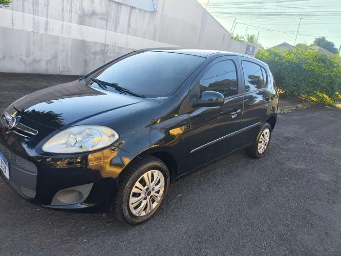Fiat Palio Attractive 1.0 EVO Fire Flex 8V 5P 2012