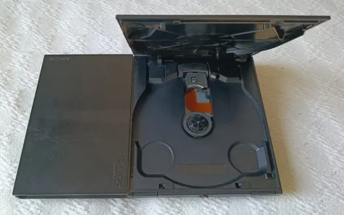 PlayStation 2 Slim - Ótimo Estado  