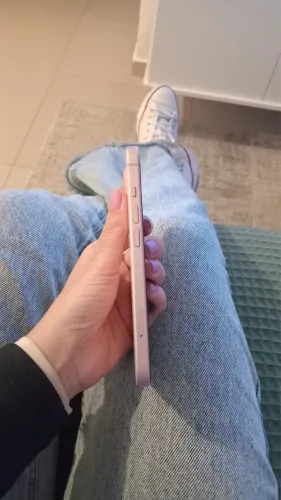 IPhone 15 Rosa