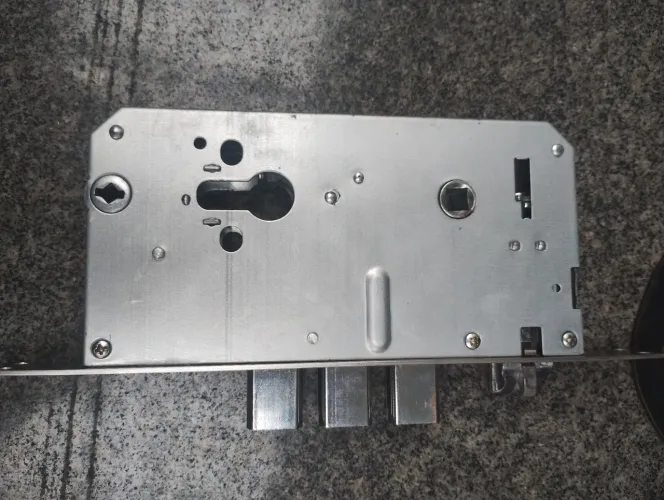 Corpo fechadura para porta