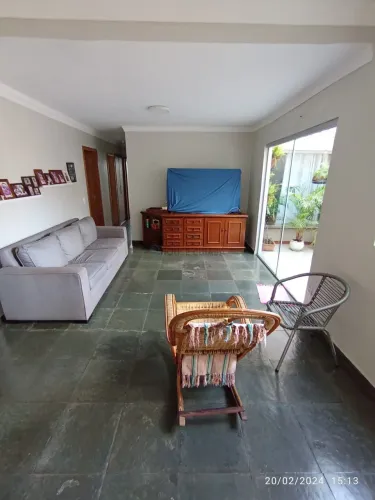 Compre Casa no Jardim Santa Amália