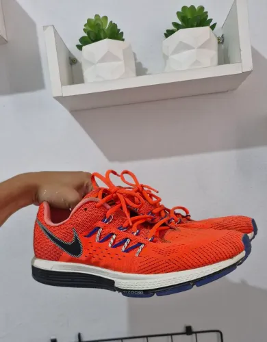 Nike Air Zoom Vomero 10<br>Tam: 40<br>Se tiver interesse, chamar no privado.