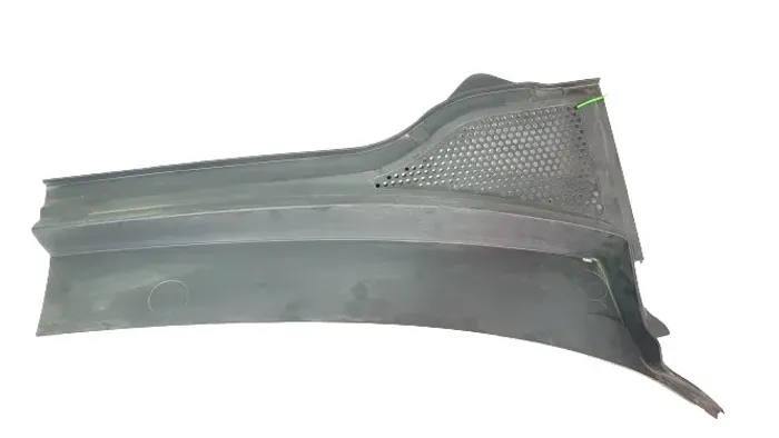 Grade Churrasqueira Diant. Dir. Vw Passat 16 A 21 Detalhe 
