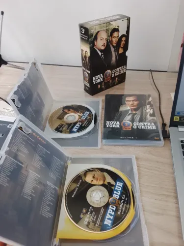 Caixa DVD - Nova York Contra o Crime (3ª Temporada Completa)