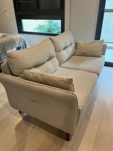 Sofá - 160x90x84cm (LxAxP)