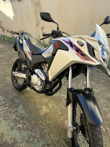 Xre 300 ano 2020